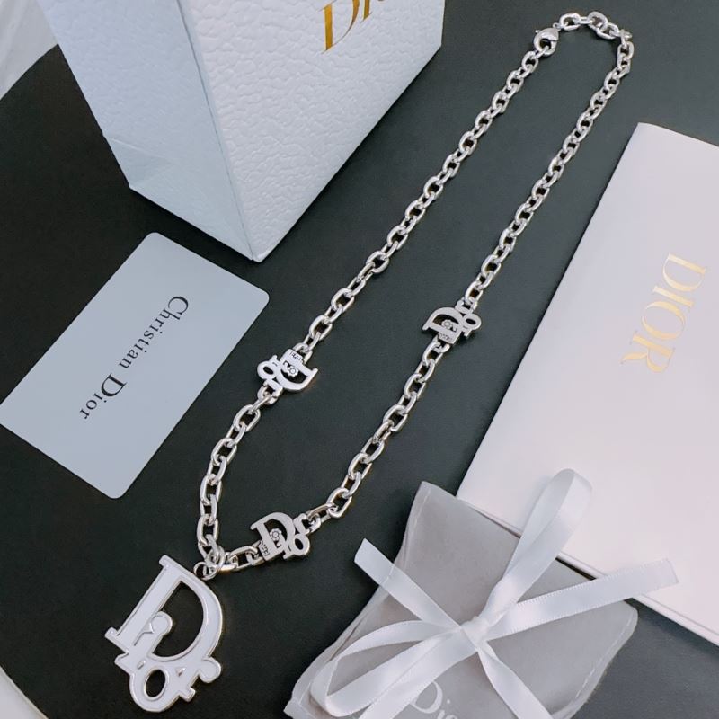 chr1st1an D10r necklaces